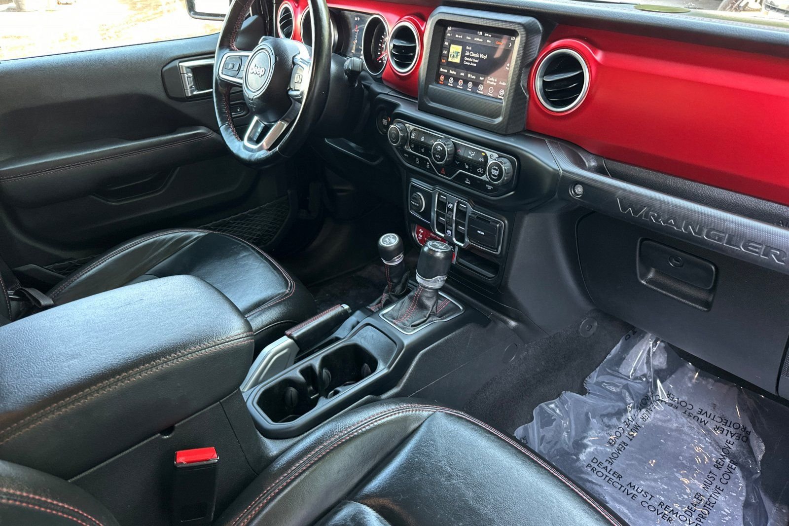 Used 2021 Jeep Wrangler Unlimited Rubicon w/ Cold Weather Group AWD/4WD image 18