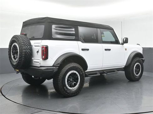 Certified 2023 Ford Bronco Badlands w/ Sasquatch Package image 7