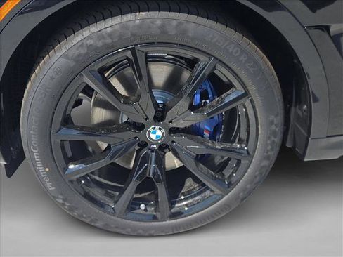 New 2026 BMW X7 M60i w/ Climate Comfort Package AWD/4WD image 9