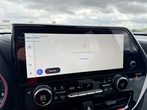 Certified 2026 Toyota Highlander XLE image 12