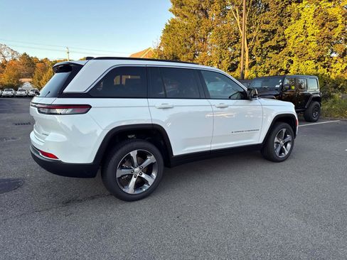 New 2025 Jeep Grand Cherokee Limited image 2