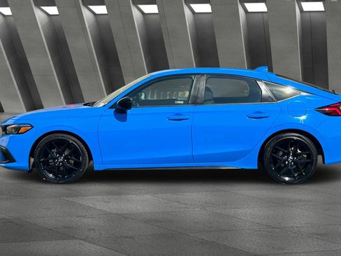 Used 2023 Honda Civic Sport image 7