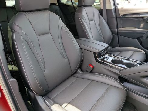 Used 2023 Buick Envision Essence FWD image 32