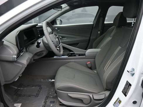 New 2026 Hyundai Elantra SEL Sport Premium FWD image 11