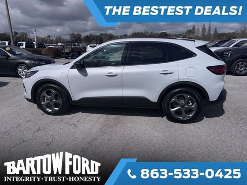 Used 2025 Ford Escape ST-Line w/ Tech Pack #1 image 8