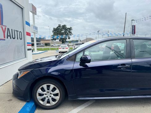 Used 2022 Toyota Corolla LE FWD image 26