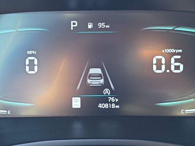 Used 2024 Kia Soul LX w/ Option Group 015 FWD image 23