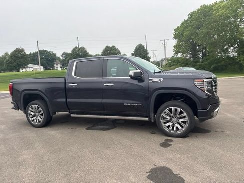 Used 2022 GMC Sierra 1500 Denali w/ Denali Reserve Package AWD/4WD image 7