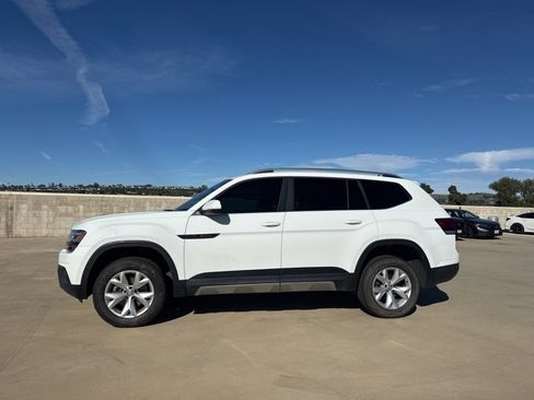 Used 2019 Volkswagen Atlas SE image 2