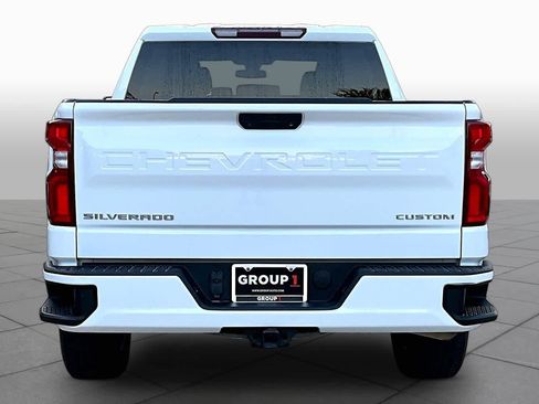 Used 2022 Chevrolet Silverado 1500 Custom w/ Safety Confidence Package RWD image 5