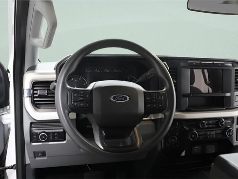 Used 2023 Ford F250 XLT image 8