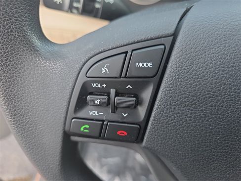 Used 2017 Hyundai Tucson SE image 27