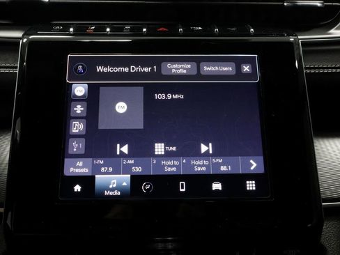 Used 2023 Jeep Grand Cherokee L Laredo AWD/4WD image 3