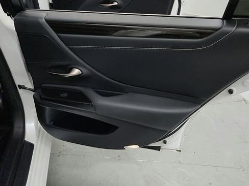 Used 2019 Lexus ES 350 w/ Premium Package image 12