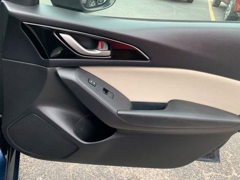 Used 2016 MAZDA MAZDA3 i Sport image 21