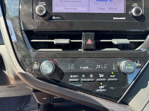 Used 2024 Toyota Camry SE FWD image 16