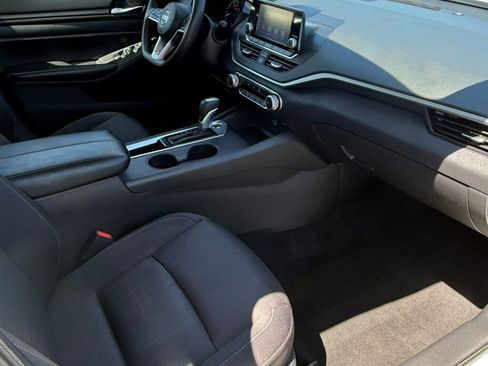 Used 2022 Nissan Altima 2.5 S FWD image 38