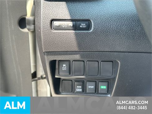 Used 2017 Nissan Rogue S AWD/4WD image 36
