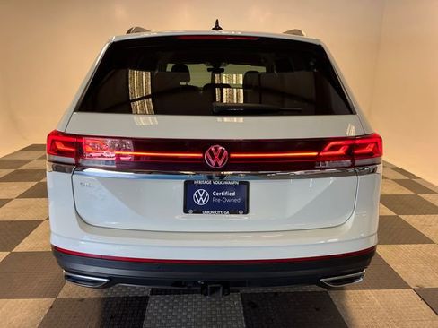 Certified 2025 Volkswagen Atlas SE image 4