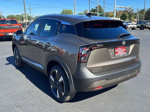 New 2026 Nissan Kicks SR w/ SR Premium Package image 7