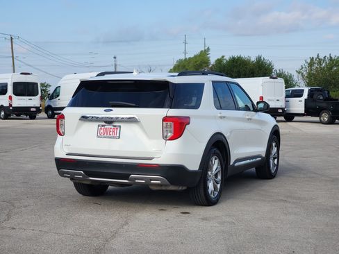 Used 2020 Ford Explorer XLT w/ Equipment Group 202A RWD image 7