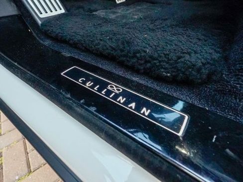Used 2023 Rolls-Royce Cullinan Black Badge w/ Driver's Package AWD/4WD image 52