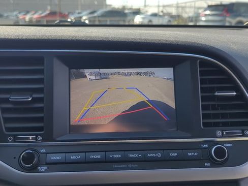 Used 2017 Hyundai Elantra SE image 13