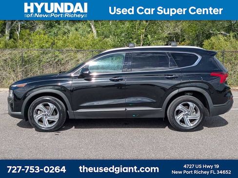 Certified 2023 Hyundai Santa Fe SEL FWD image 2