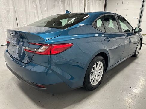 Used 2026 Toyota Camry LE image 7