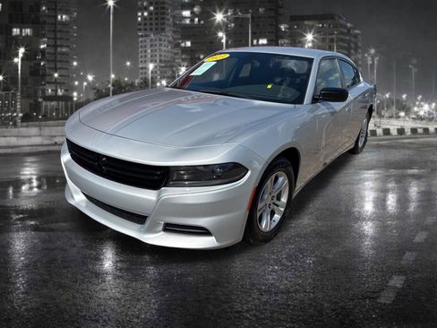 Used 2023 Dodge Charger SXT image 3