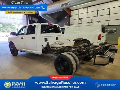 Used 2022 RAM 3500 Tradesman AWD/4WD image 3
