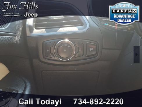 Used 2020 Ford Edge SE w/ Cargo Accessory Package FWD image 15