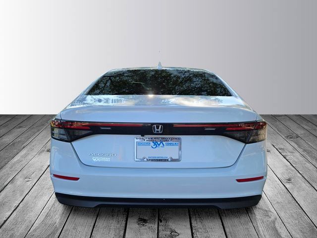 Certified 2025 Honda Accord LX image 4