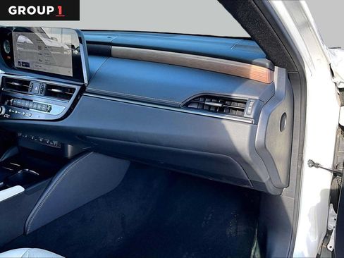 Used 2024 Lexus ES 350 w/ Technology Package FWD image 16