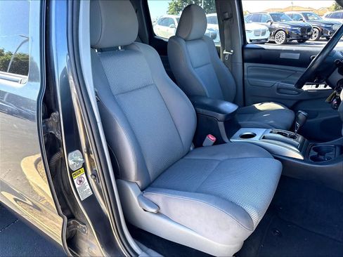 Used 2013 Toyota Tacoma 4x4 Double Cab w/ TRD Off-Road Pkg image 30