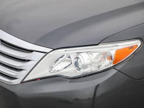Used 2012 Toyota Avalon FWD image 8