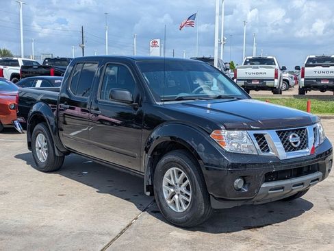 Used 2020 Nissan Frontier SV w/ SV Utility Package image 3
