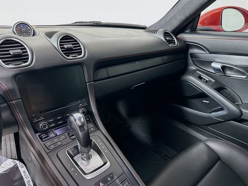 Used 2018 Porsche 718 Cayman S RWD image 16