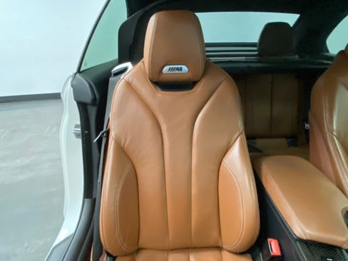 Used 2016 BMW M4 Convertible RWD image 32