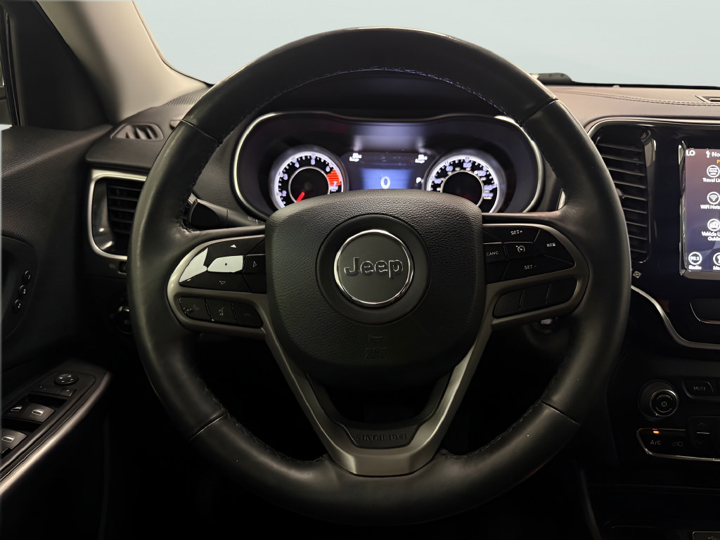 Used 2019 Jeep Cherokee Limited FWD image 17