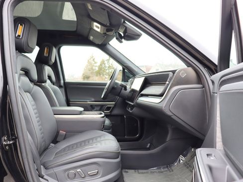 Used 2023 Rivian R1S Adventure image 22