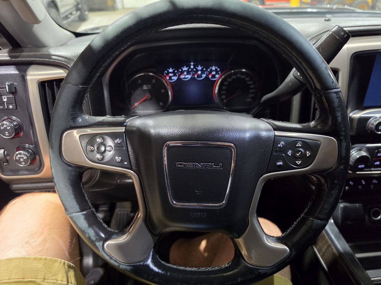 Used 2016 GMC Sierra 2500 Denali w/ Duramax Plus Package AWD/4WD image 45