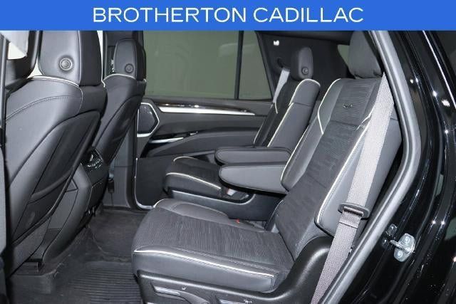 Certified 2025 Cadillac Escalade Premium Luxury w/ LPO, Floor Liner Package AWD/4WD image 31