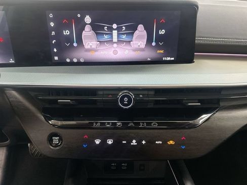 Used 2025 Nissan Murano SL w/ Cargo Package AWD/4WD image 18