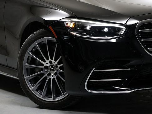 Certified 2025 Mercedes-Benz S 580 S 580 image 3