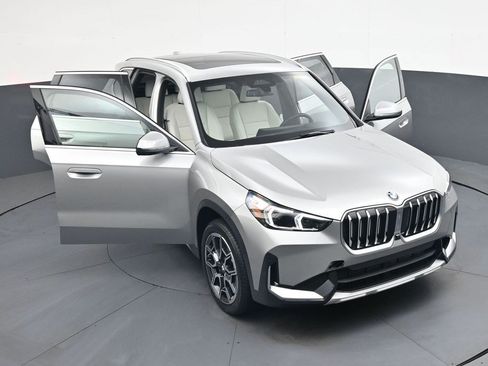 Used 2026 BMW X1 xDrive28i w/ Technology Package AWD/4WD image 41