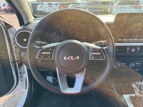 Used 2024 Kia Forte LX FWD image 31
