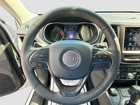 Used 2022 Jeep Cherokee Trailhawk w/ Trailer Tow Group image 12