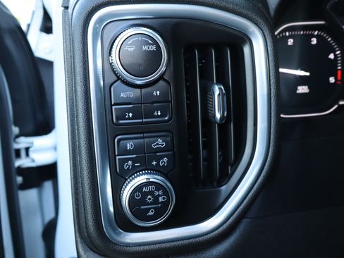 Used 2022 GMC Sierra 3500 Denali AWD/4WD image 82