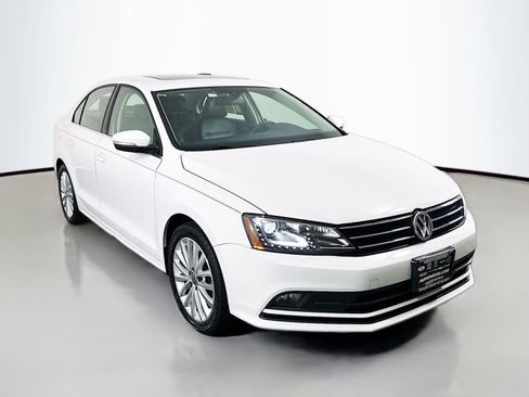 Used 2016 Volkswagen Jetta SEL FWD image 1